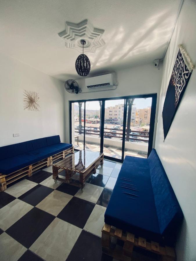 Хостел Friends Oasis Акаба Екстер'єр фото